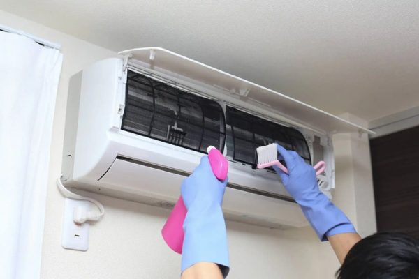 5 cách tiết kiệm điện hàng tháng - Giảm hóa ngay tức thì 4 5 cách tiết kiệm điện - Vệ sinh thiết bị thường xuyên