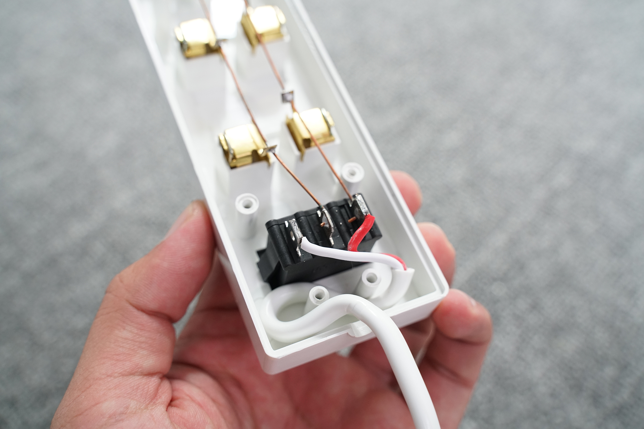 Cách nối dây điện an toàn - Đảm bảo 100% không lo sự cố 5 Cách nối dây điện - Nối dây điện vào ổ cắm