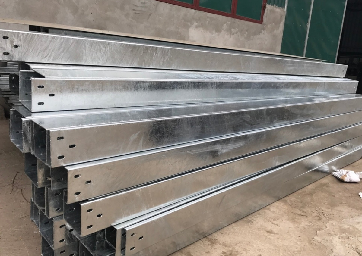 Máng cáp INOX: Giải pháp bảo vệ hệ thống điện bền bỉ và báo giá mới nhất 1 Vật liệu inox để làm thang máng cáp