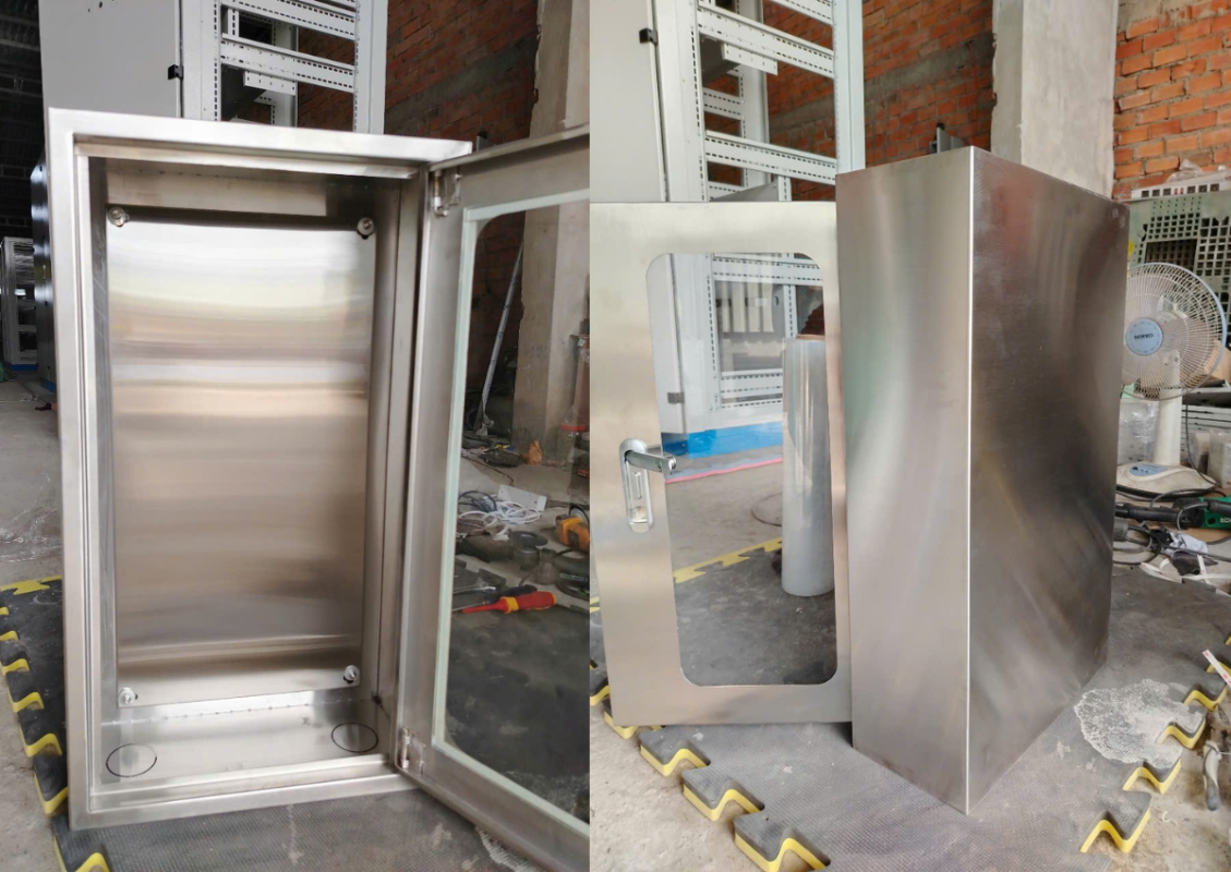 Vỏ tủ điện ngoài trời kích thước 800x600x300 bằng thép không gỉ 4 Vỏ tủ điện ngoài trời kích thước 800x600x300 bằng thép không gỉ