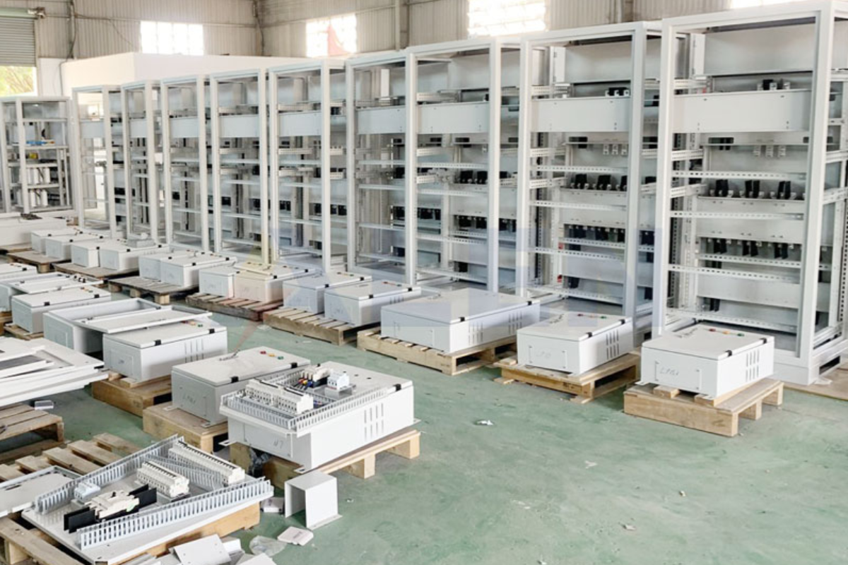 Quy trình sản xuất tủ khung điện chất lượng cao – nền tảng cho hệ thống điện bền vững 2 Quy trình sản xuất tủ khung điện chất lượng cao