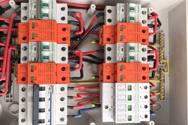 Tủ điện solar cho nhà máy