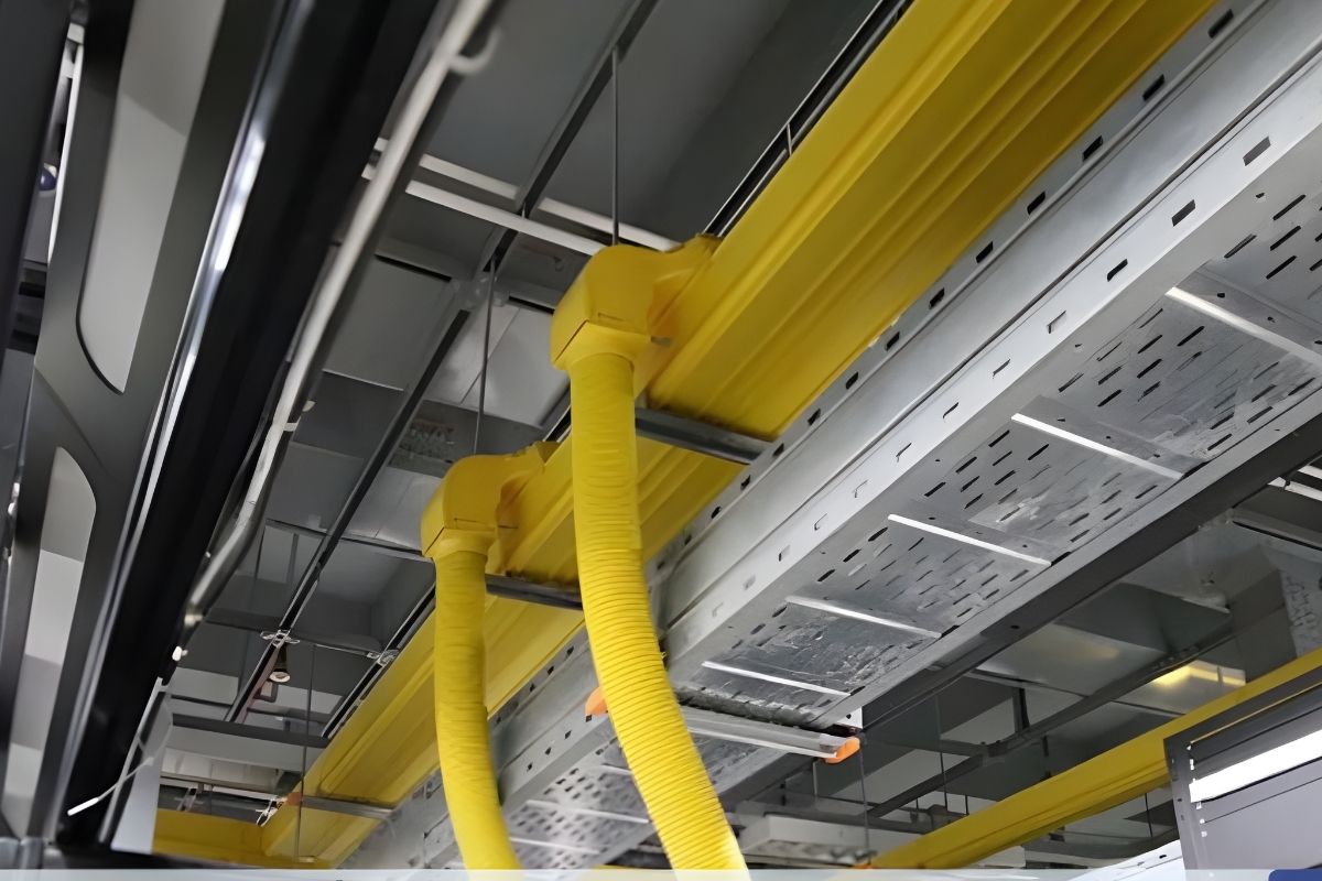 Máng cáp tôn ZAM 3 Ứng dụng máng cáp tôn ZAM trong các nhà xưởng công nghiệp