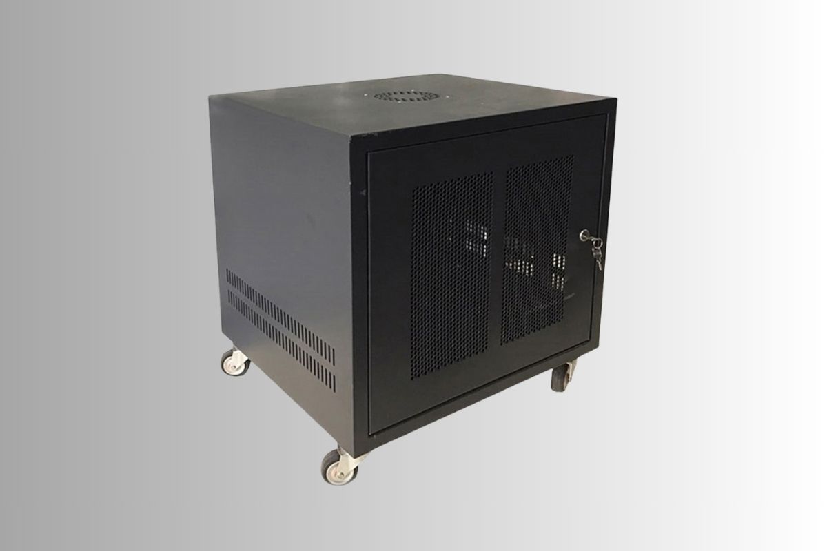 Bên ngoài tủ rack 10U
