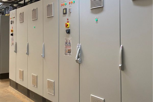 Gia công tủ điện theo yêu cầu và giải pháp tối ưu cho mọi công trình hiện đại