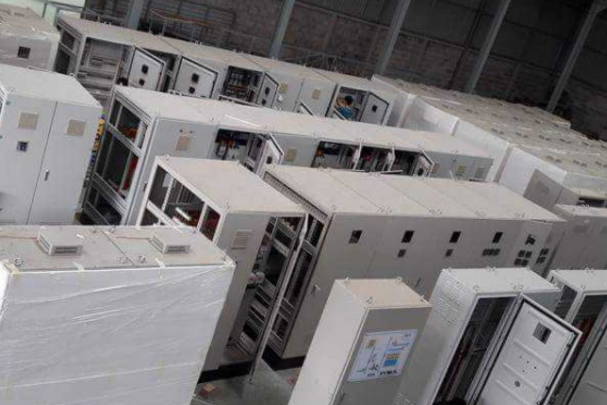 Vỏ tủ điện ngoài trời chống nước bảo vệ thiết bị điện an toàn 3 Tiêu chuẩn an toàn tủ điện ngoài trời