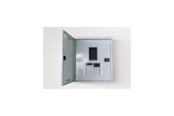 Tủ điện Schneider bảo vệ thiết bị điện và phân phối điện an toàn