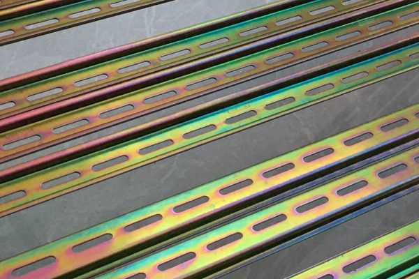 Thanh ray tủ điện giúp tối ưu không gian lắp đặt